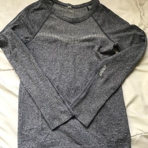 Lorna Jane Charlie seamless long sleeve top